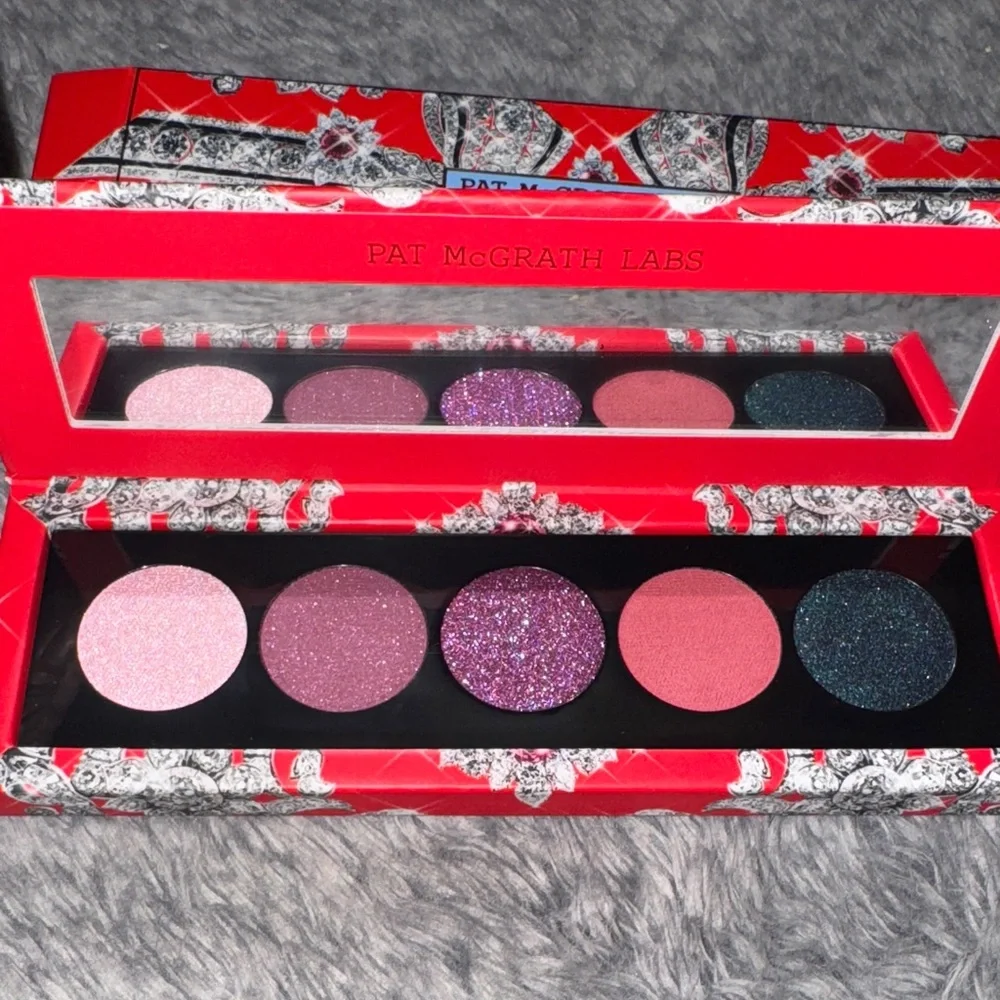 Pat McGrath Eyeshadow Palette - Picture 2 of 2